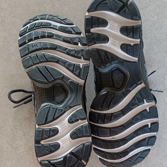 New women's ASICS gel nimbus running/ walking shoes size 9 - Picture 5 of 7